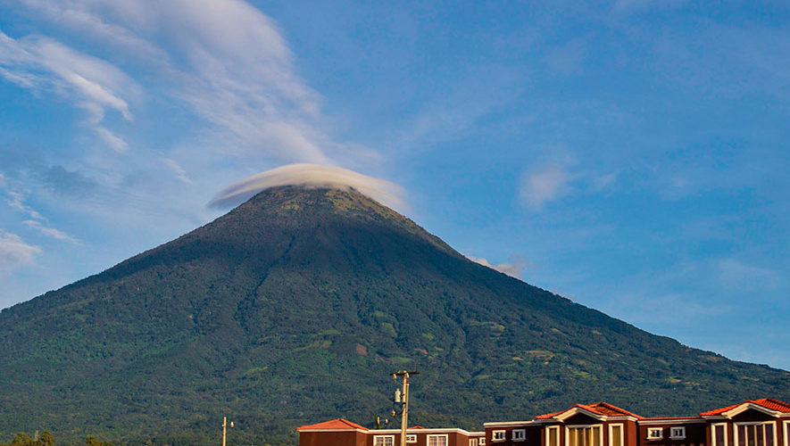 Ascenso-de-1-dia-al-Volcan-de-Agua-Marzo-2018-885×500