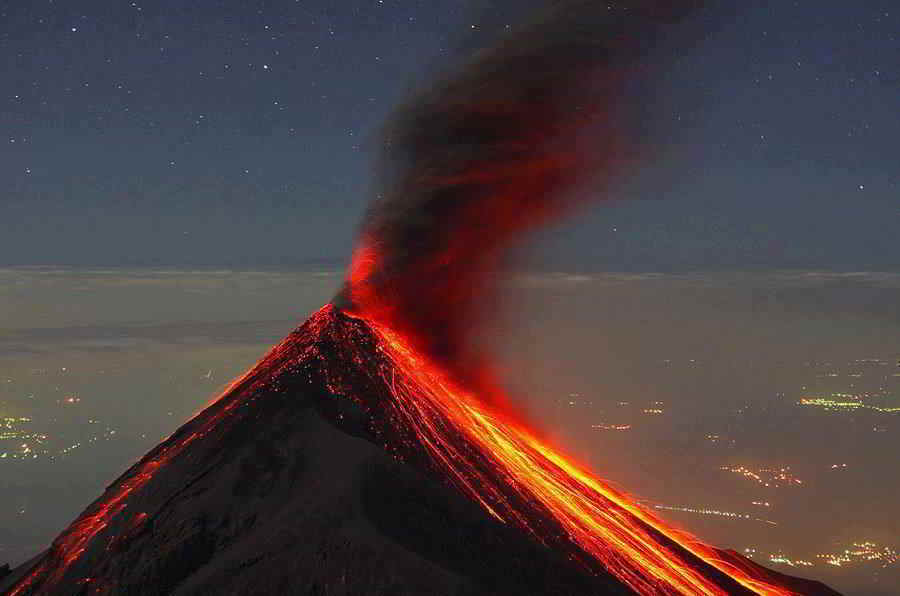 Volcanes-1-volcan-de-fuego-Ricky-Lopez-Bruni-SUPER(1)